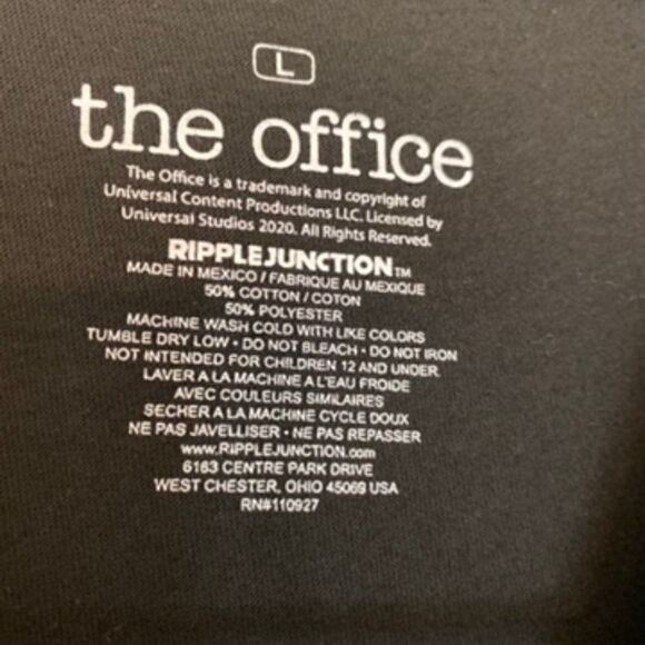 EUC Dunder Mifflin Ripple Junction The Office unisex T-shirt. Size L. - Picture 2 of 4
